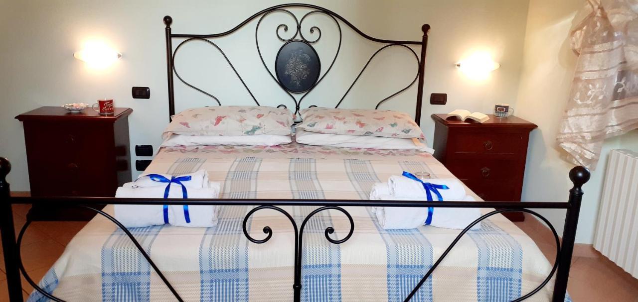 Agriturismo L'Uliveto 加尔尼亚诺 外观 照片